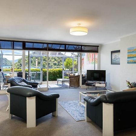 Seaview Apartment Picton Buitenkant foto